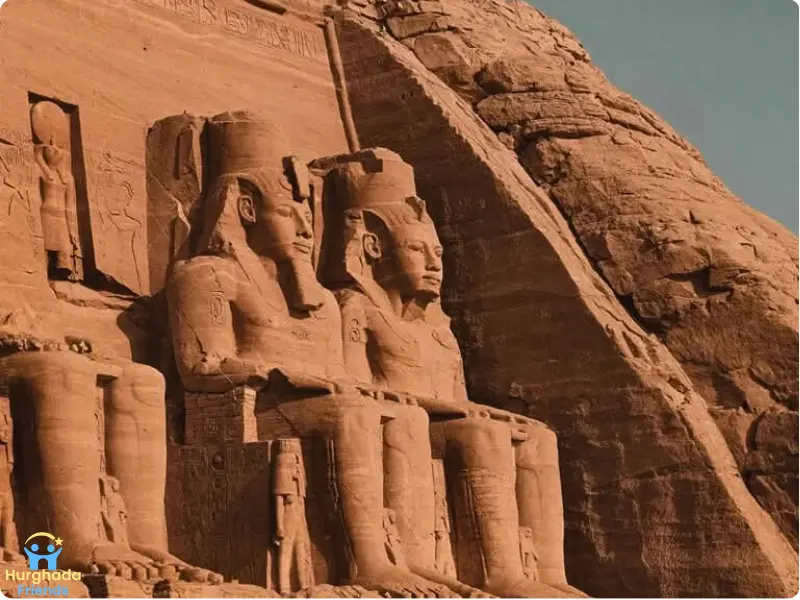 تماثيل الكباش والآثار الفرعونية الخالدة في مجمع معابد الكرنك
